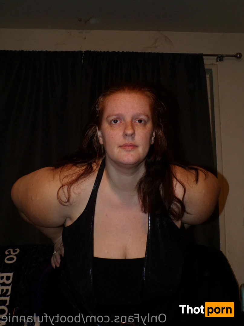 Bootyful Annie 14861189