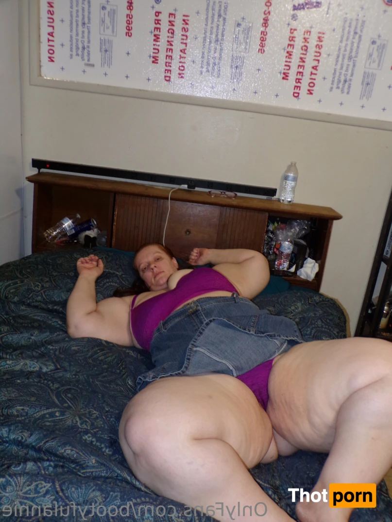 Bootyful Annie 14862726