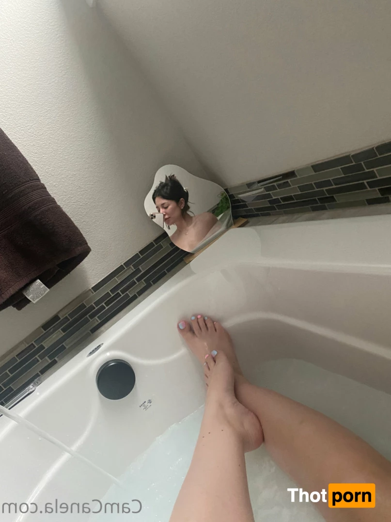 Cameron Canela 7402882