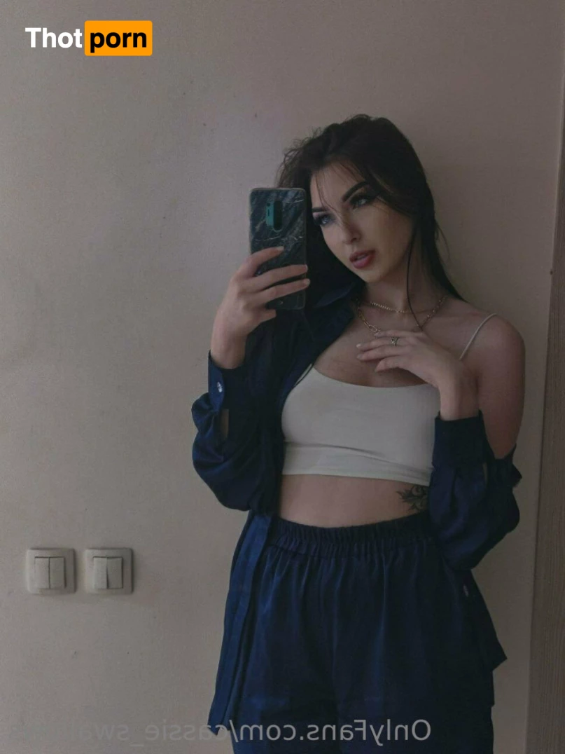 Cassie Swallows 6428891