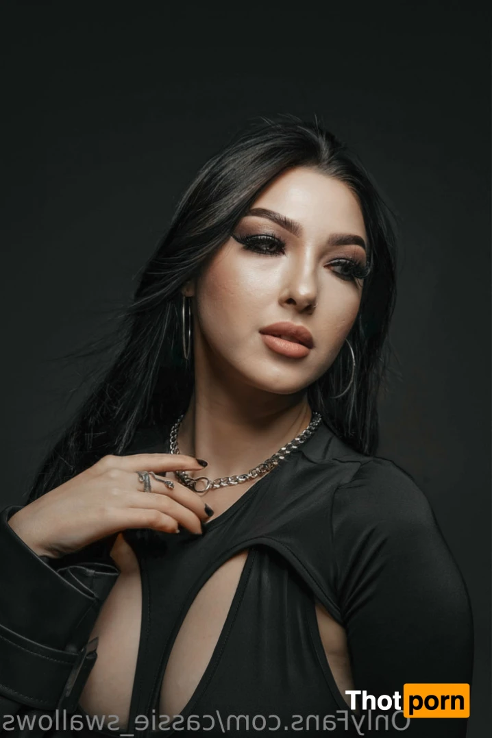 Cassie Swallows 14833727