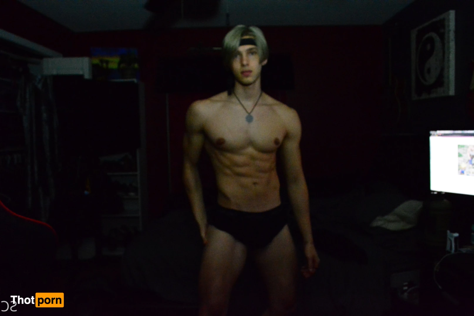 C👁‍🗨S 7677854