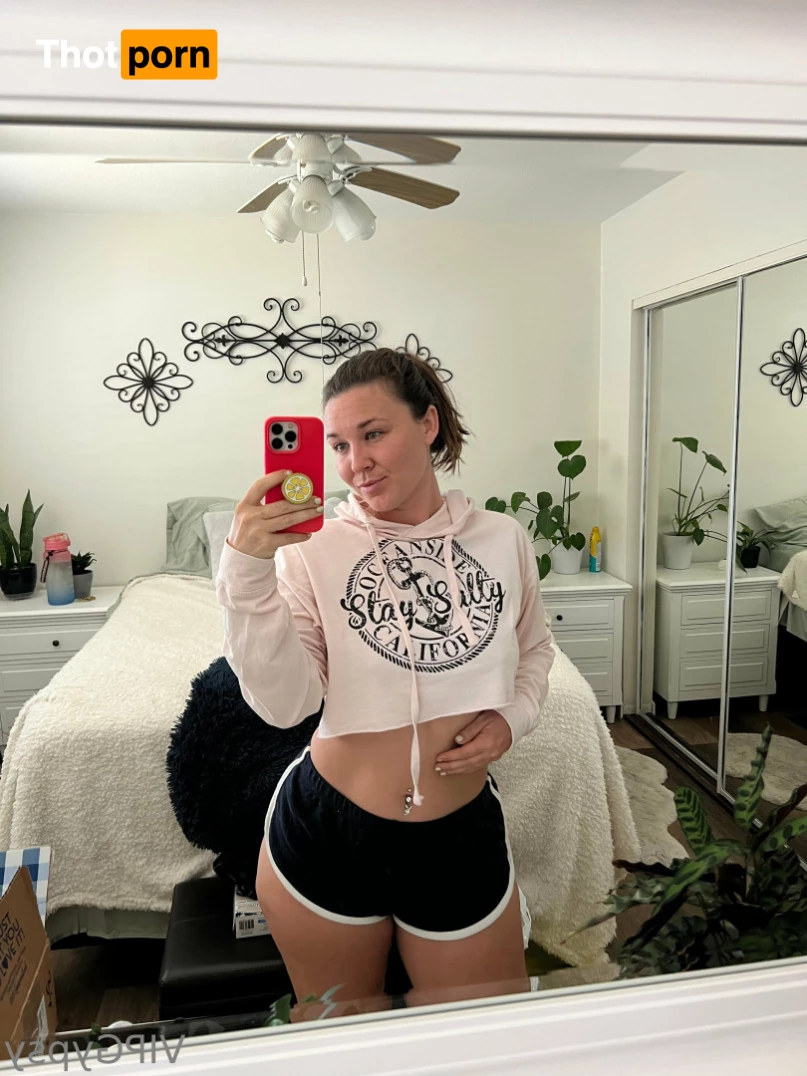 Courtney Lynn Free 7390639