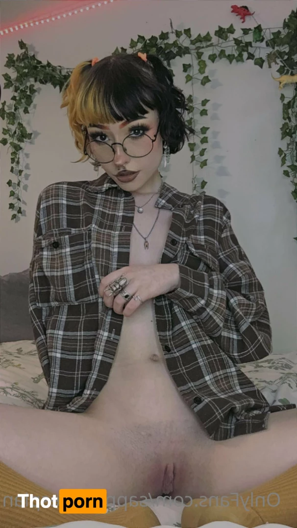 c a i t l i n 7194454