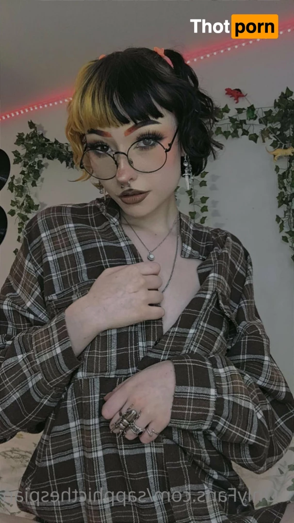 c a i t l i n 7194491