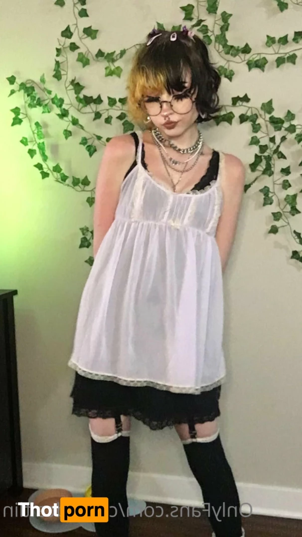 c a i t l i n 7194634