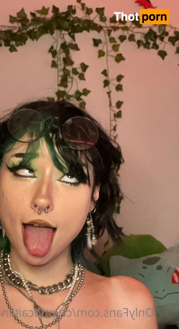 c a i t l i n 7194741