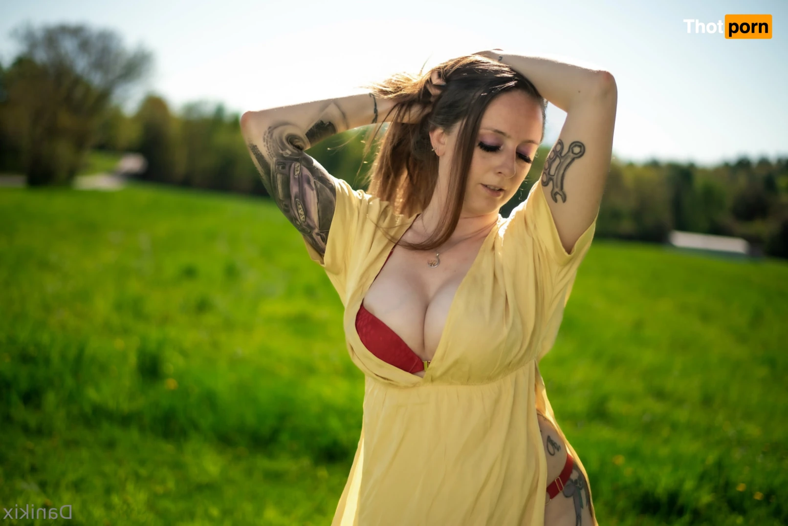 Danikix 💜 Car Babe 10925997