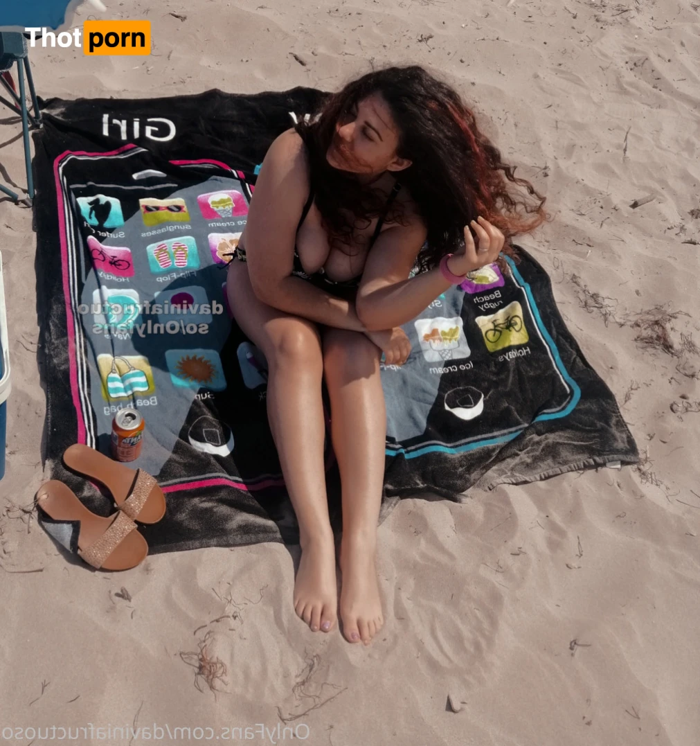 Davinia Fructuoso 14997392