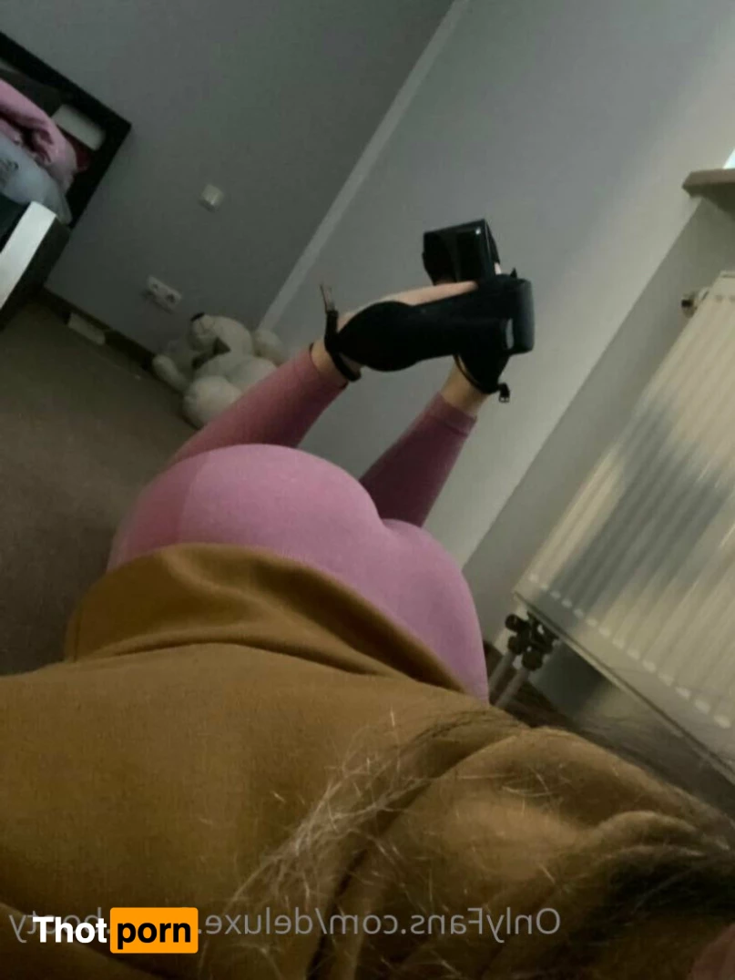 Deluxe.Feets 6687239