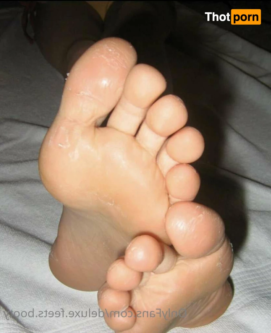 Deluxe.Feets 6687305