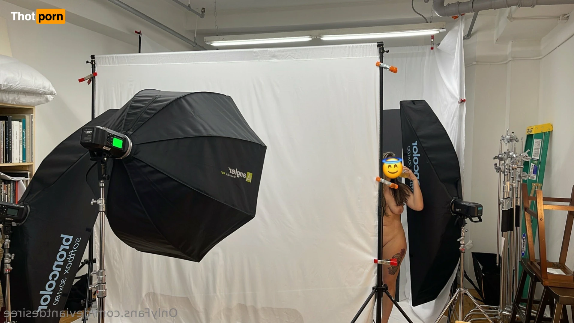 DEVIANT DESIREE 13778375