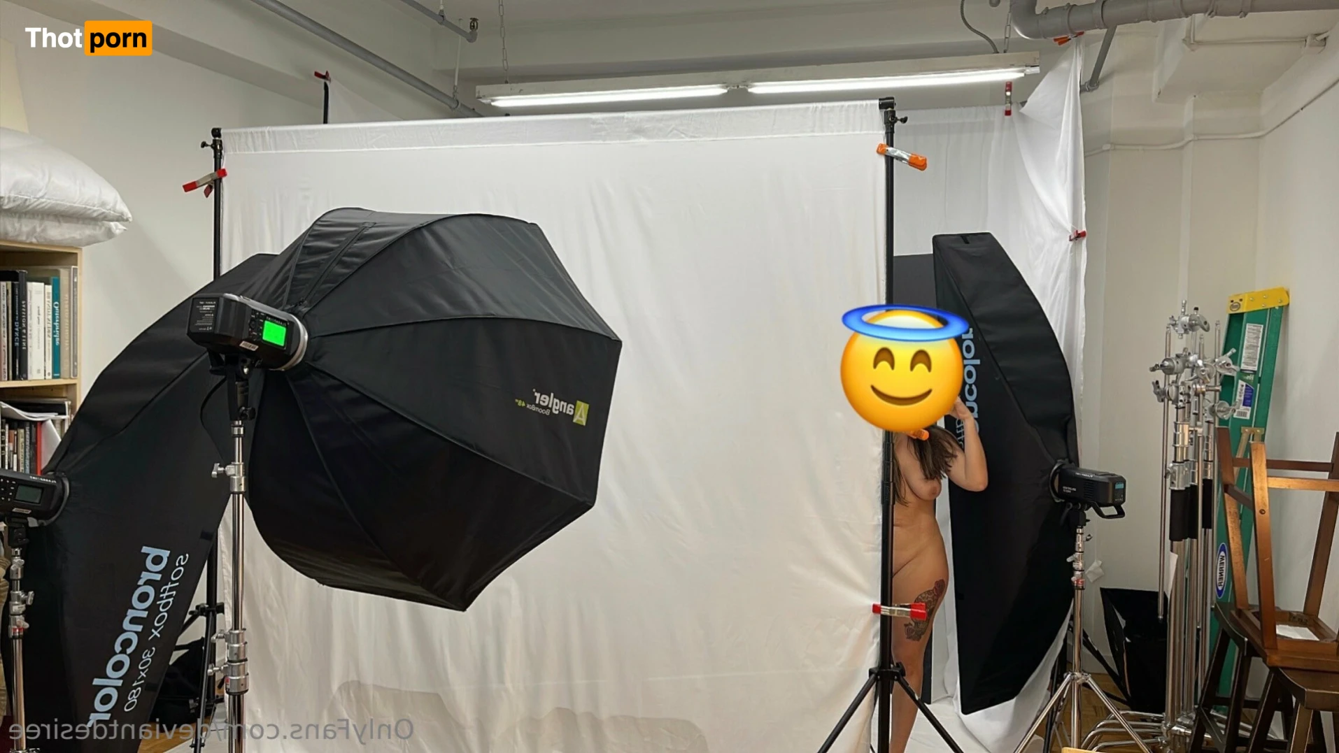 DEVIANT DESIREE 13778449