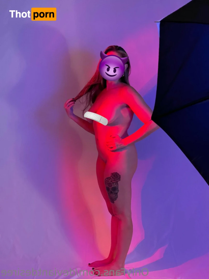 DEVIANT DESIREE 13778871