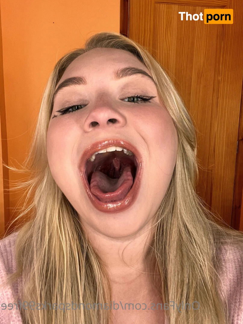 TonguequeenDeeFree 7516081