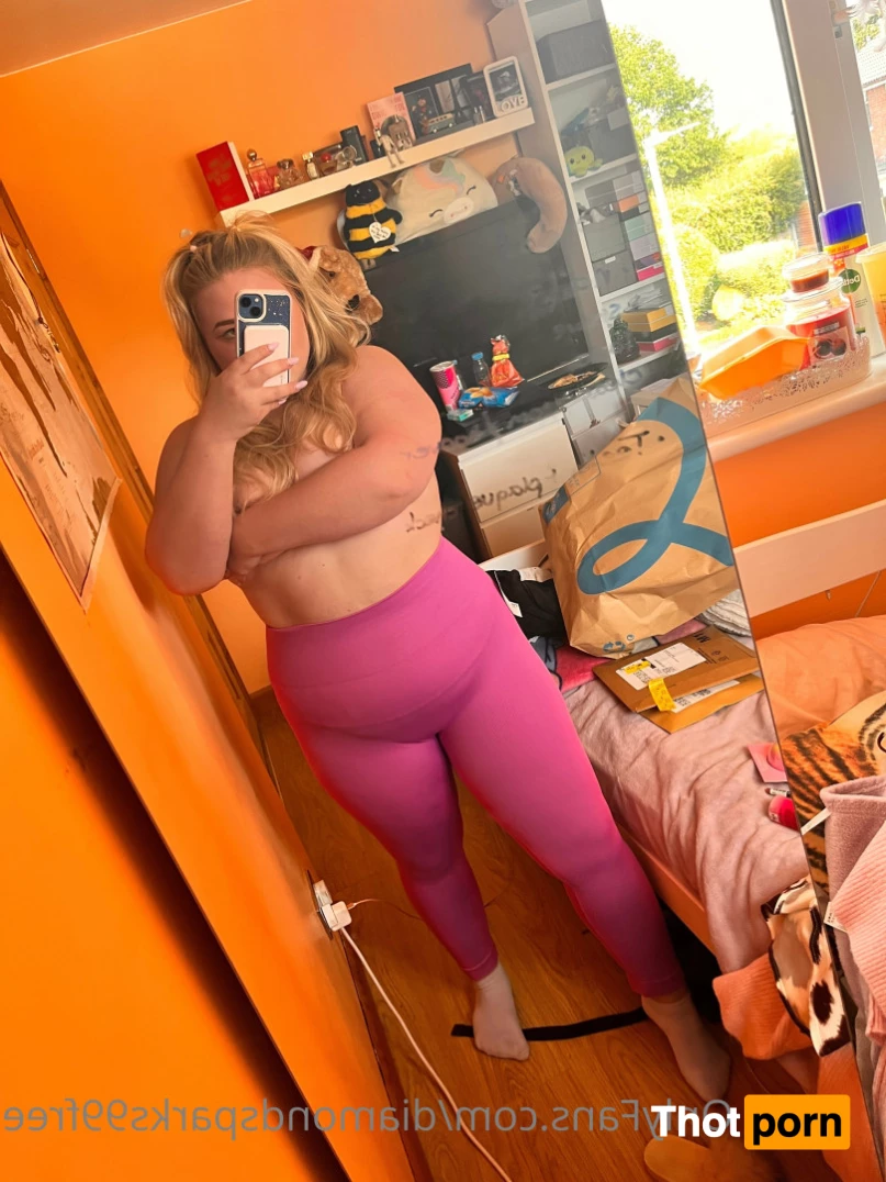 TonguequeenDeeFree 7516100