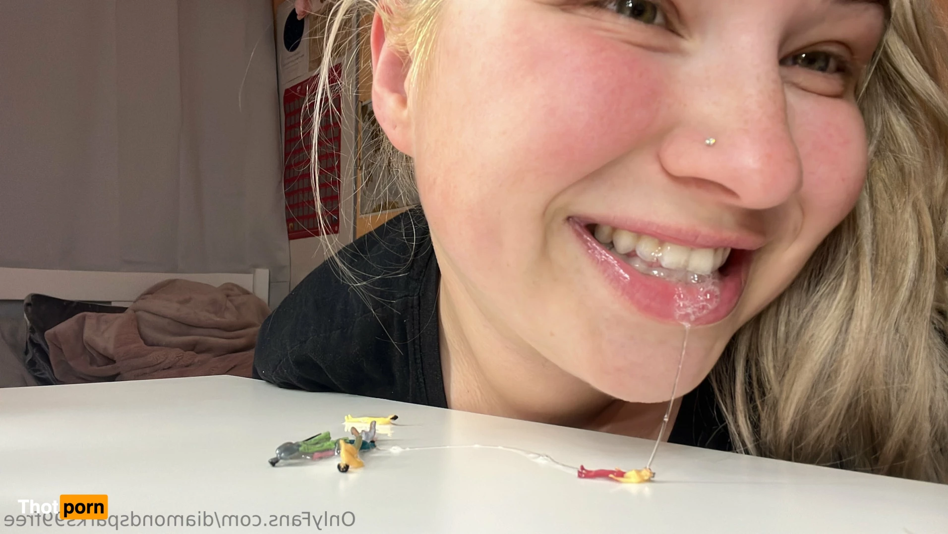 TonguequeenDeeFree 7516310