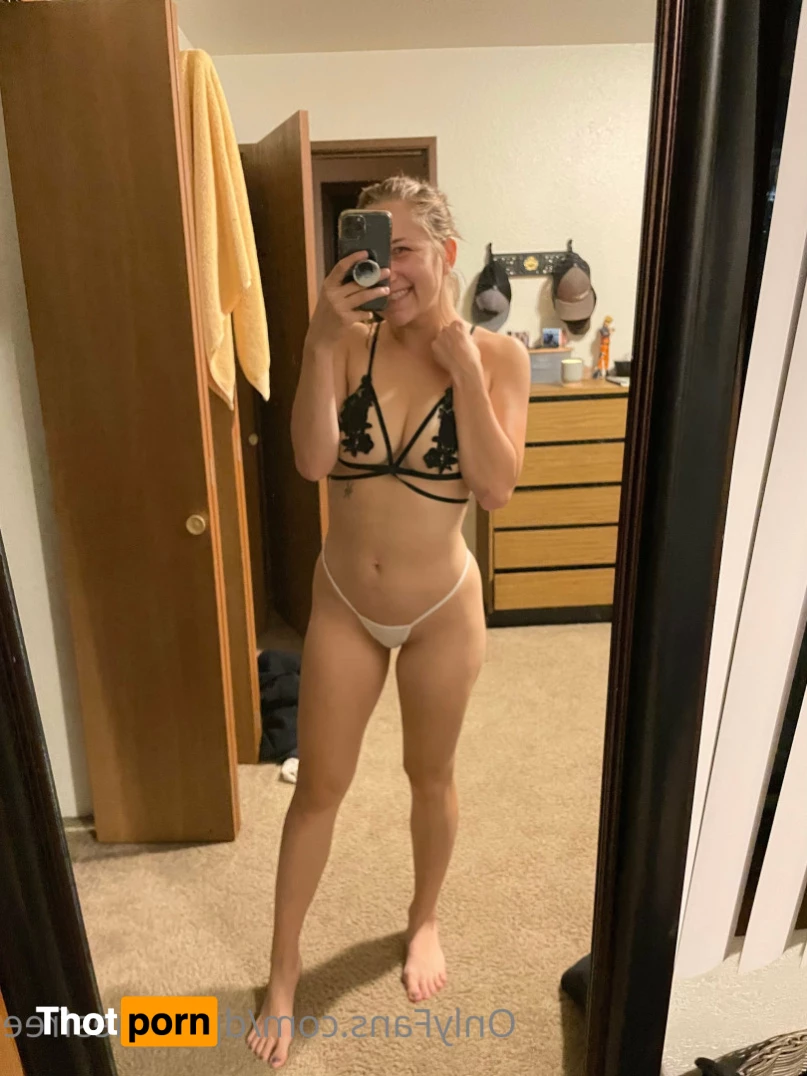 Peaches (FREE) 7558881