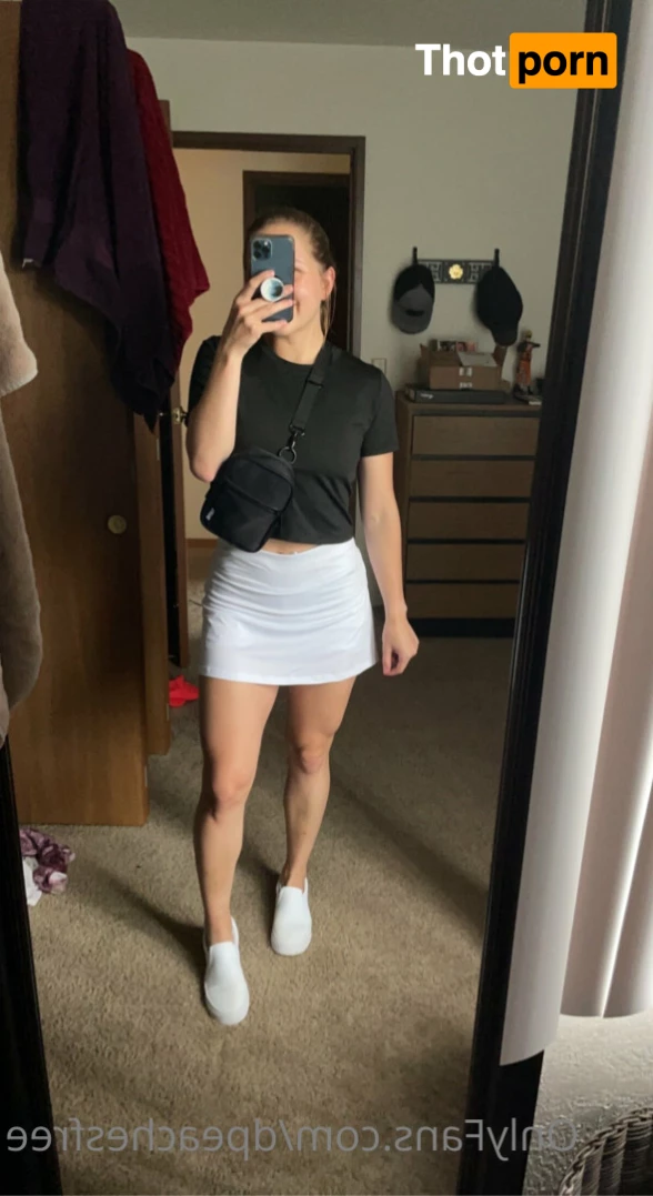 Peaches (FREE) 7558965