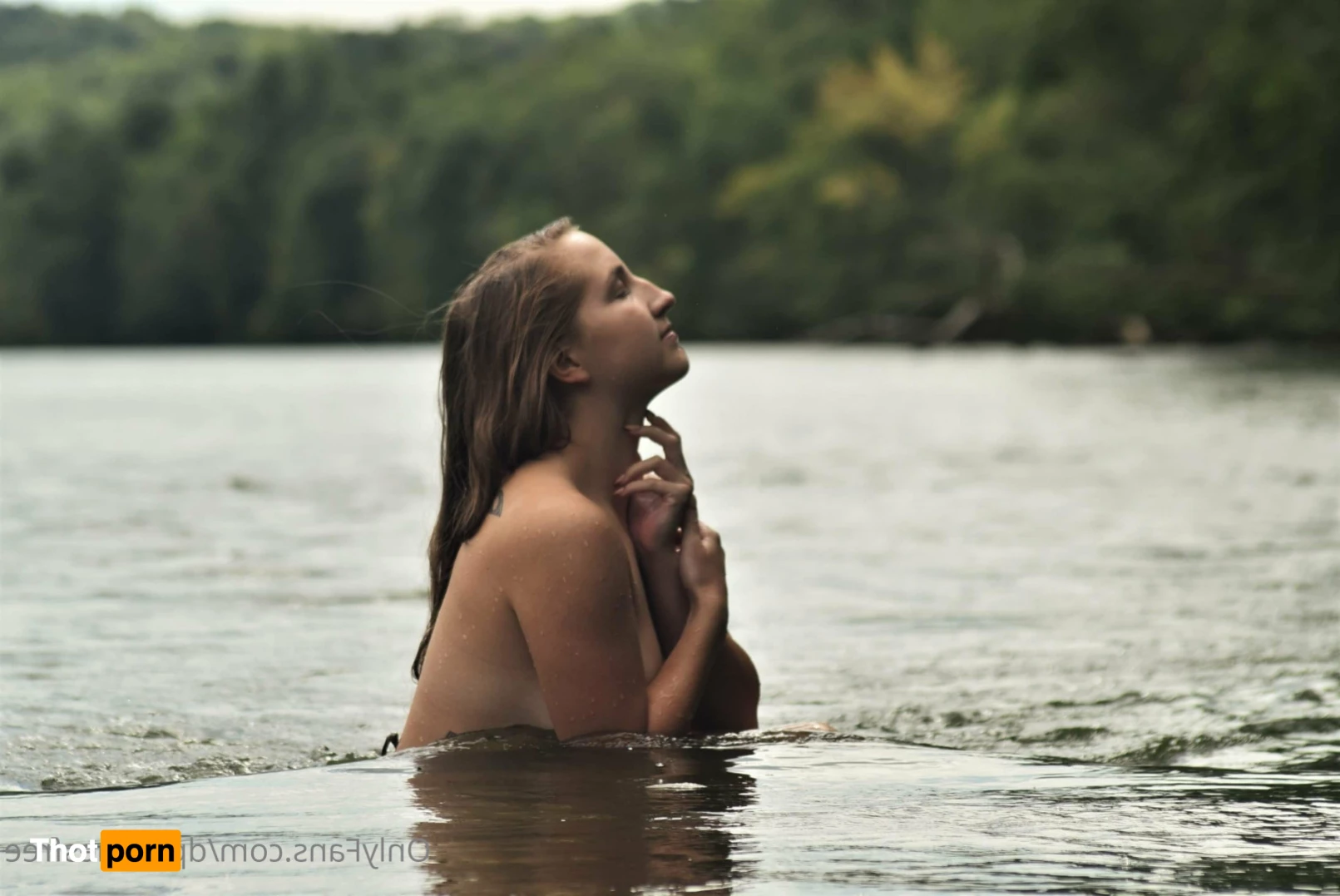 Peaches (FREE) 7559034