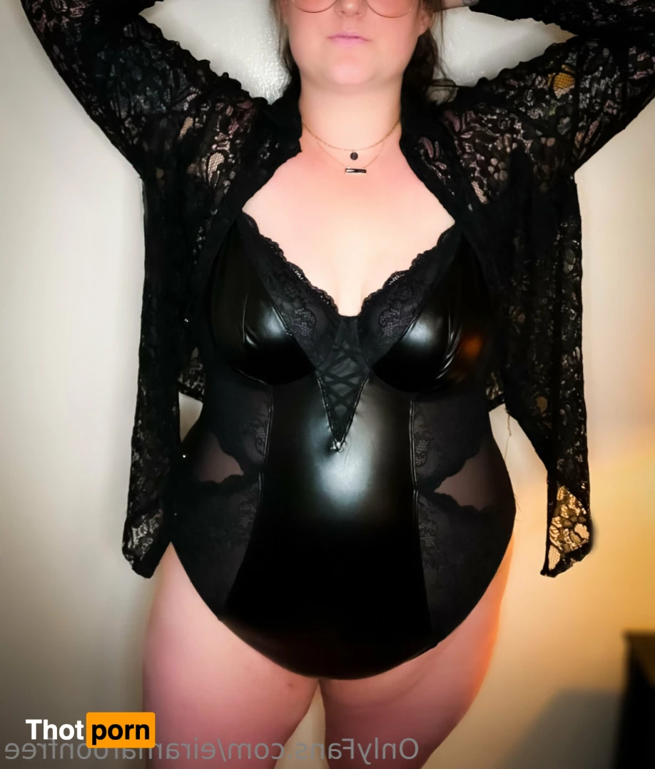 Eira Maroon 13752870