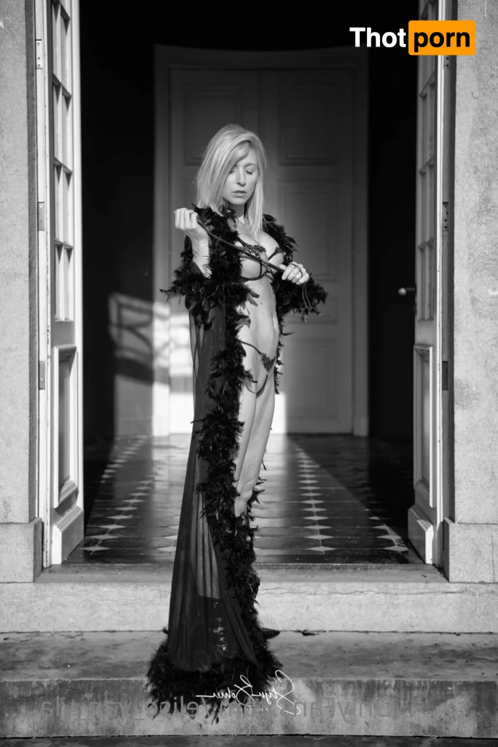 Elise Van Vlaanderen 7662498