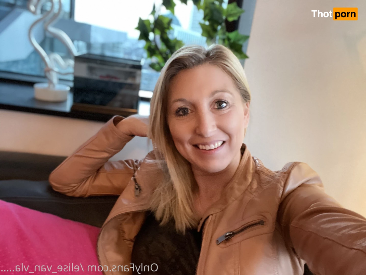 Elise Van Vlaanderen 7662608