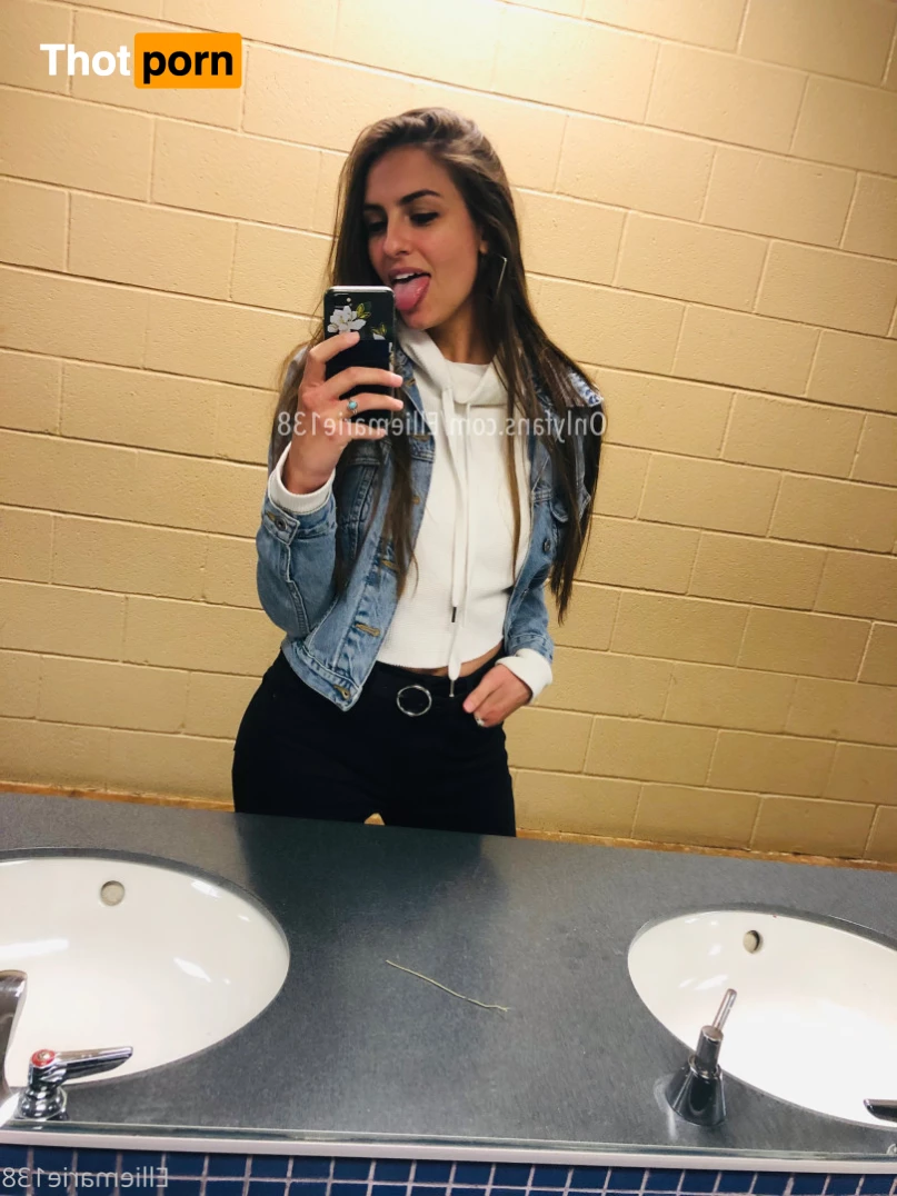 Ellie Marie 💋 7693791