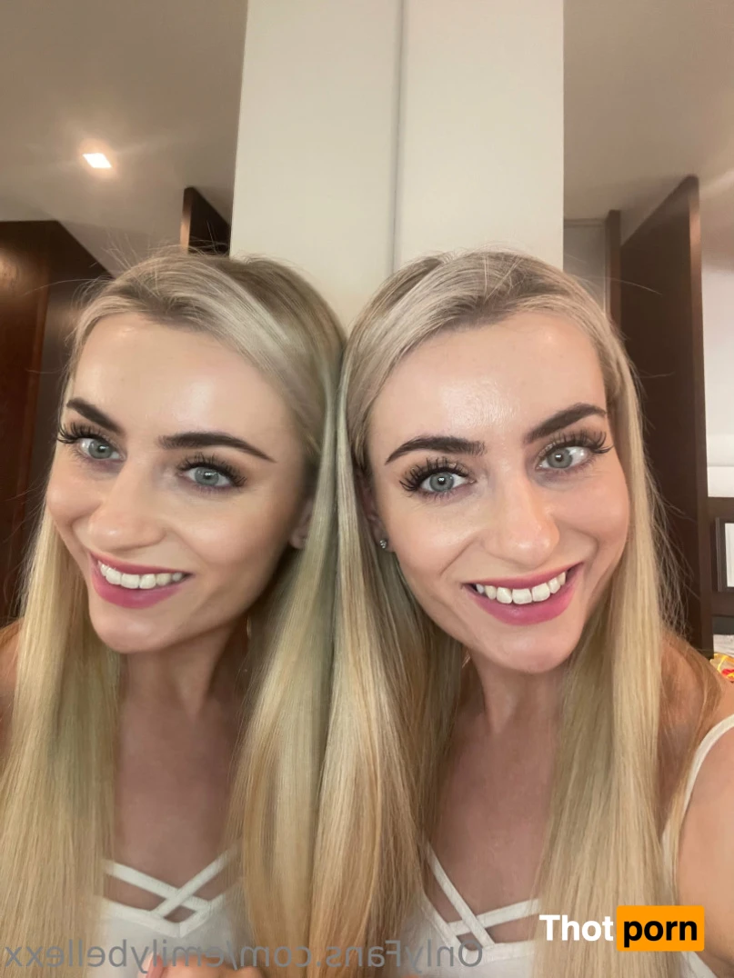 Emily Bellexx 14737987