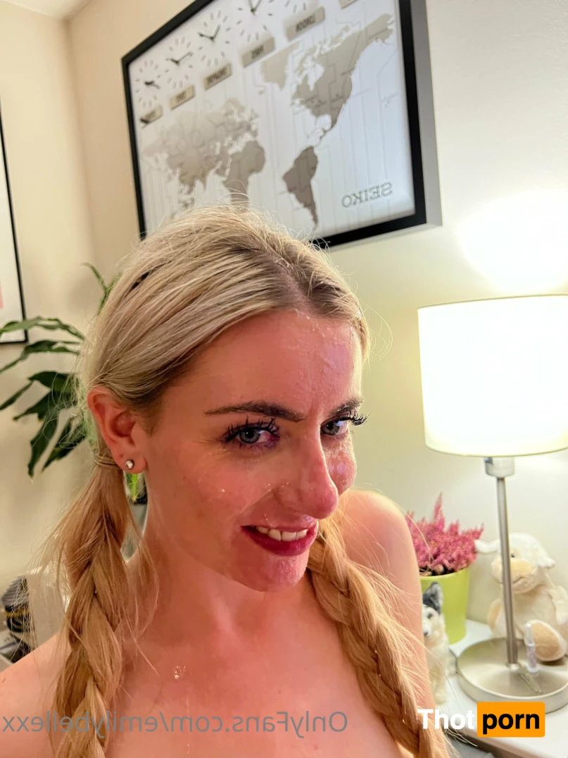 Emily Bellexx 14738539