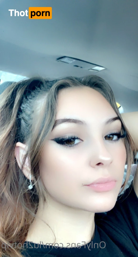 Emma NYU Freshie 😇 10589393