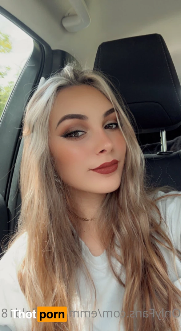 Emma NYU Freshie 😇 10589441