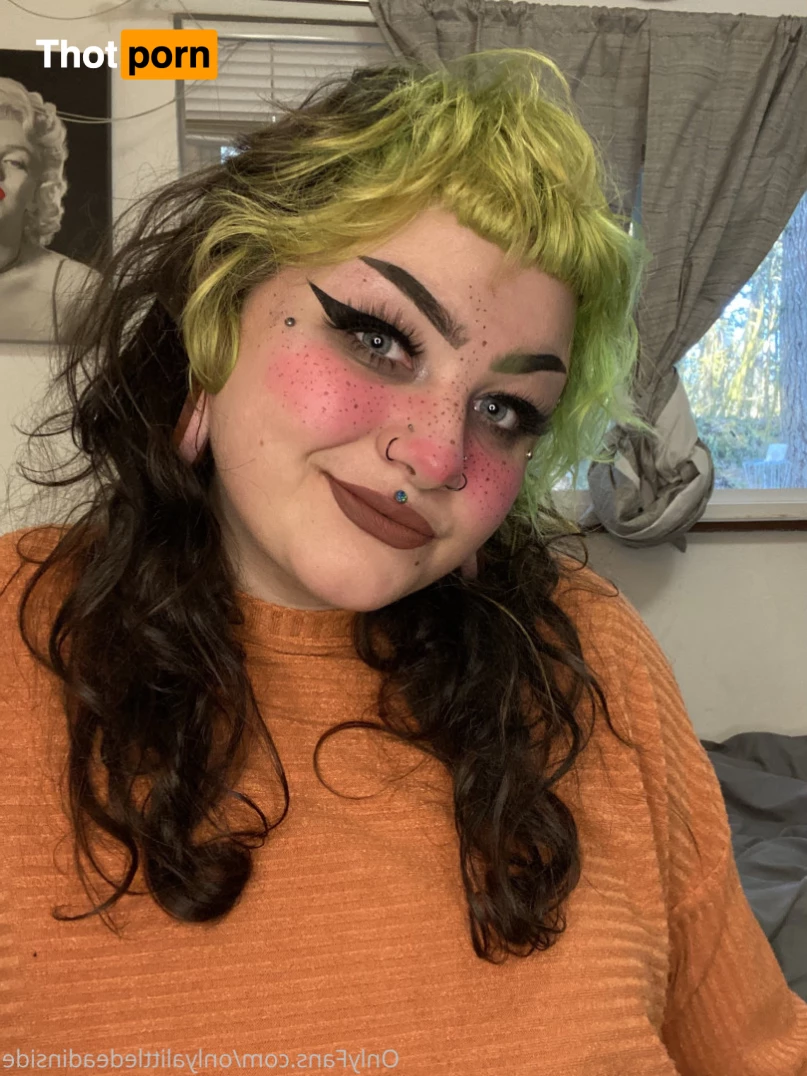 Em Hulder🌿DM me for content, honey.✨ 7637120