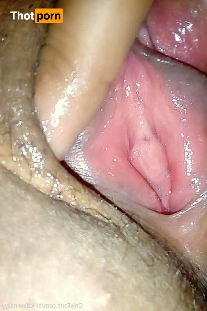 Erika Lewinsky 7665812