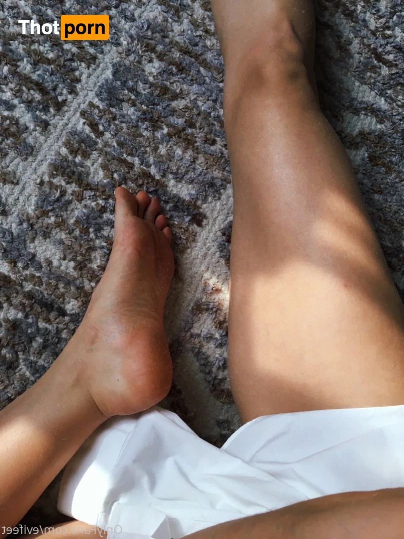 EviFeet [ evifeet ] OnlyFans leaked photo 7585319 on Thotporn