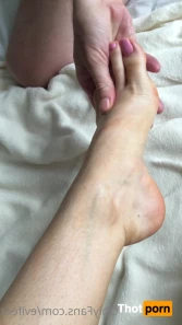 7685698