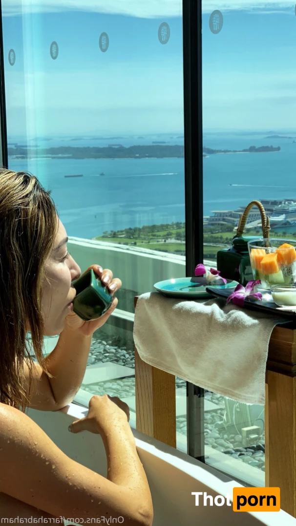 FARRAH ABRAHAM 9061884