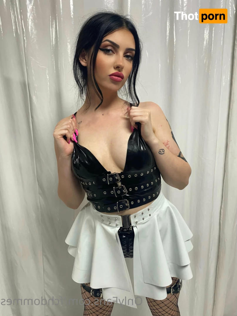 Fetish Chateau Dommes 7581571