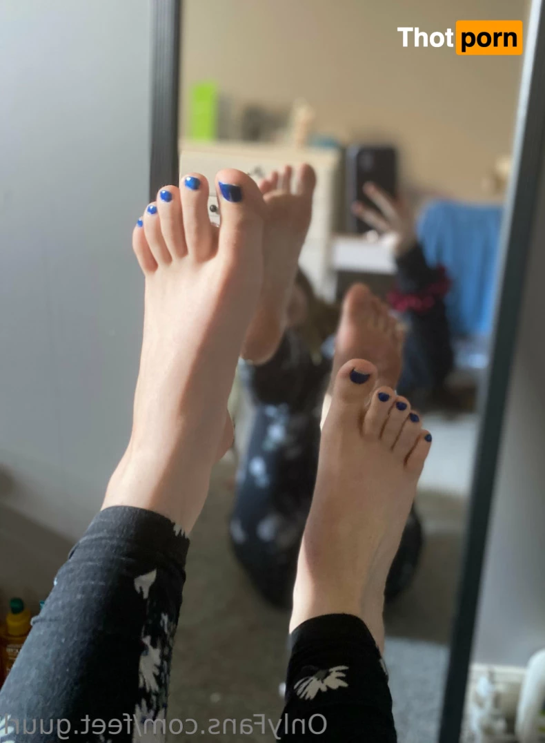 Feet guurl <3 7165460