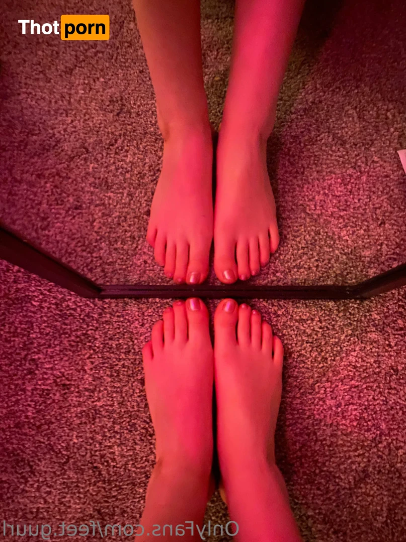 Feet guurl <3 14535690