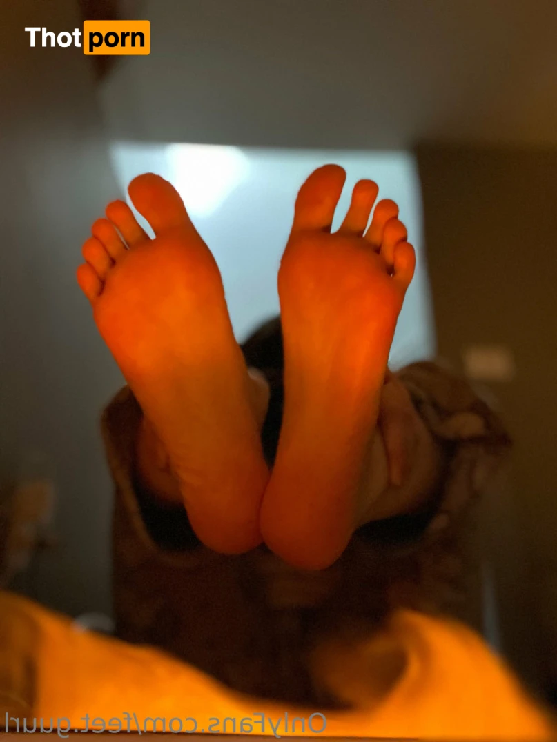 Feet guurl <3 14535775