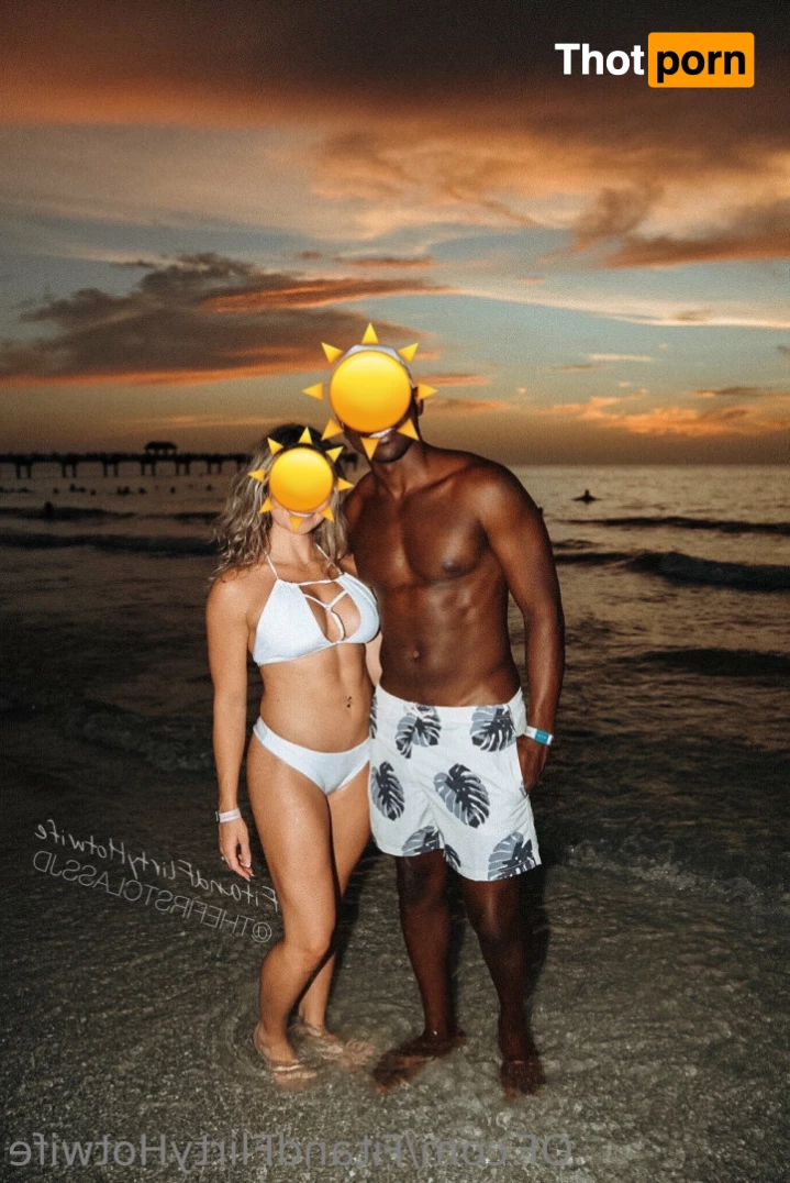 FitandFlirtyHotwife 6649718