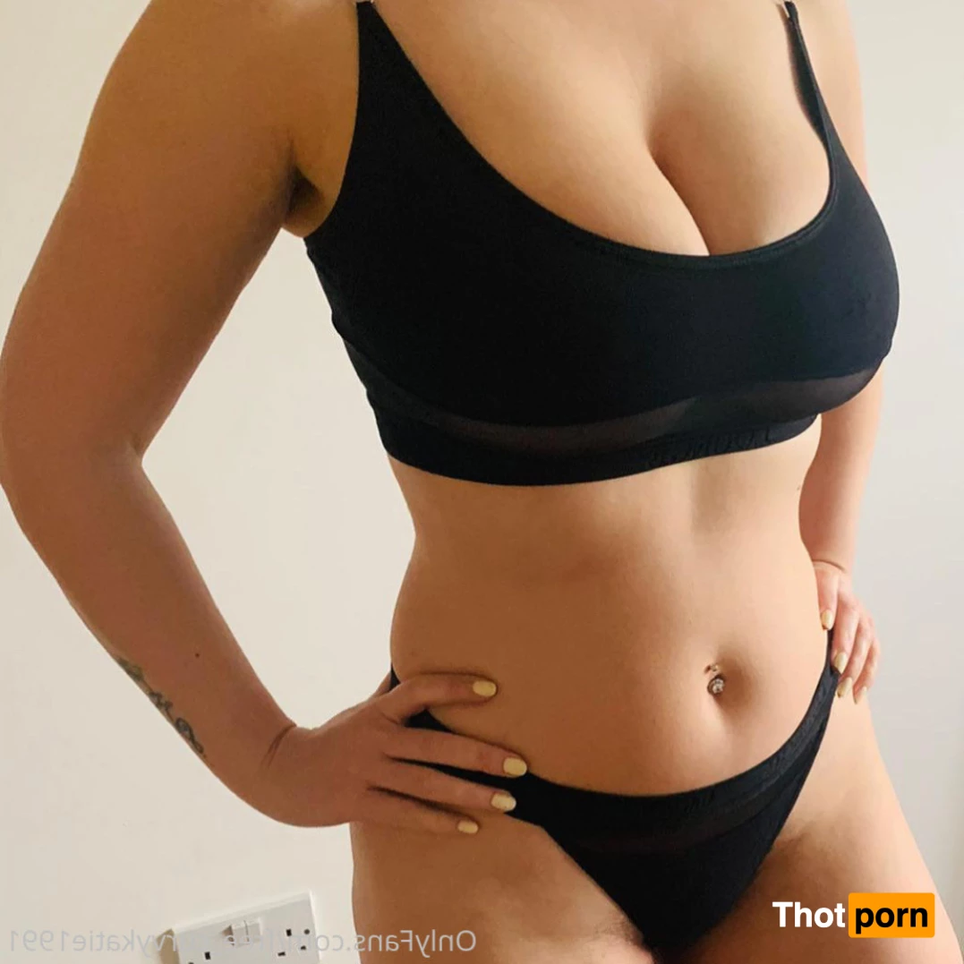 Katie knowles 7668042