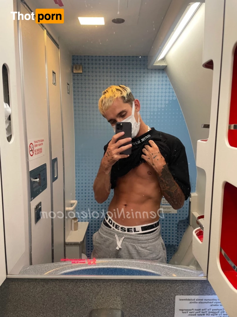 FREE GAY ONLYFANS • DENNIS NICKOLERO 7521586