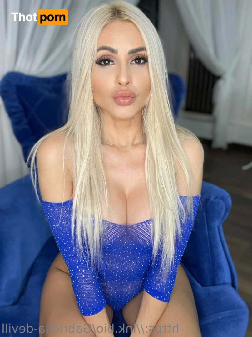 Gabriella Deville 13690194