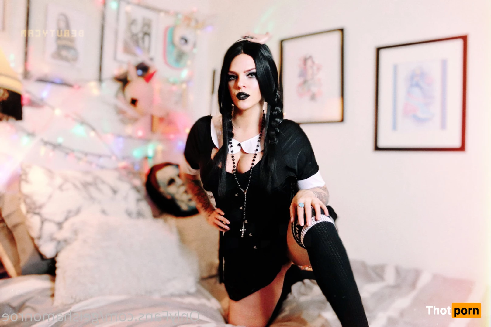 Geisha Monroe 7499439