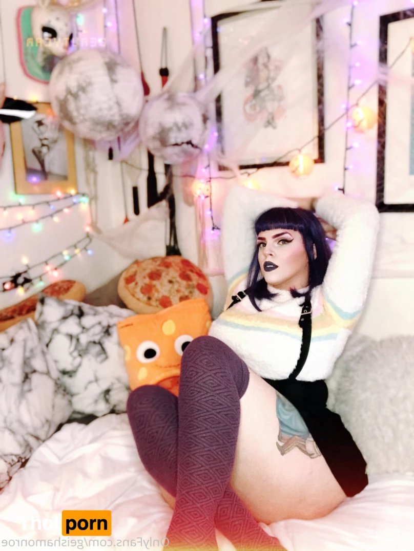 Geisha Monroe 7499477