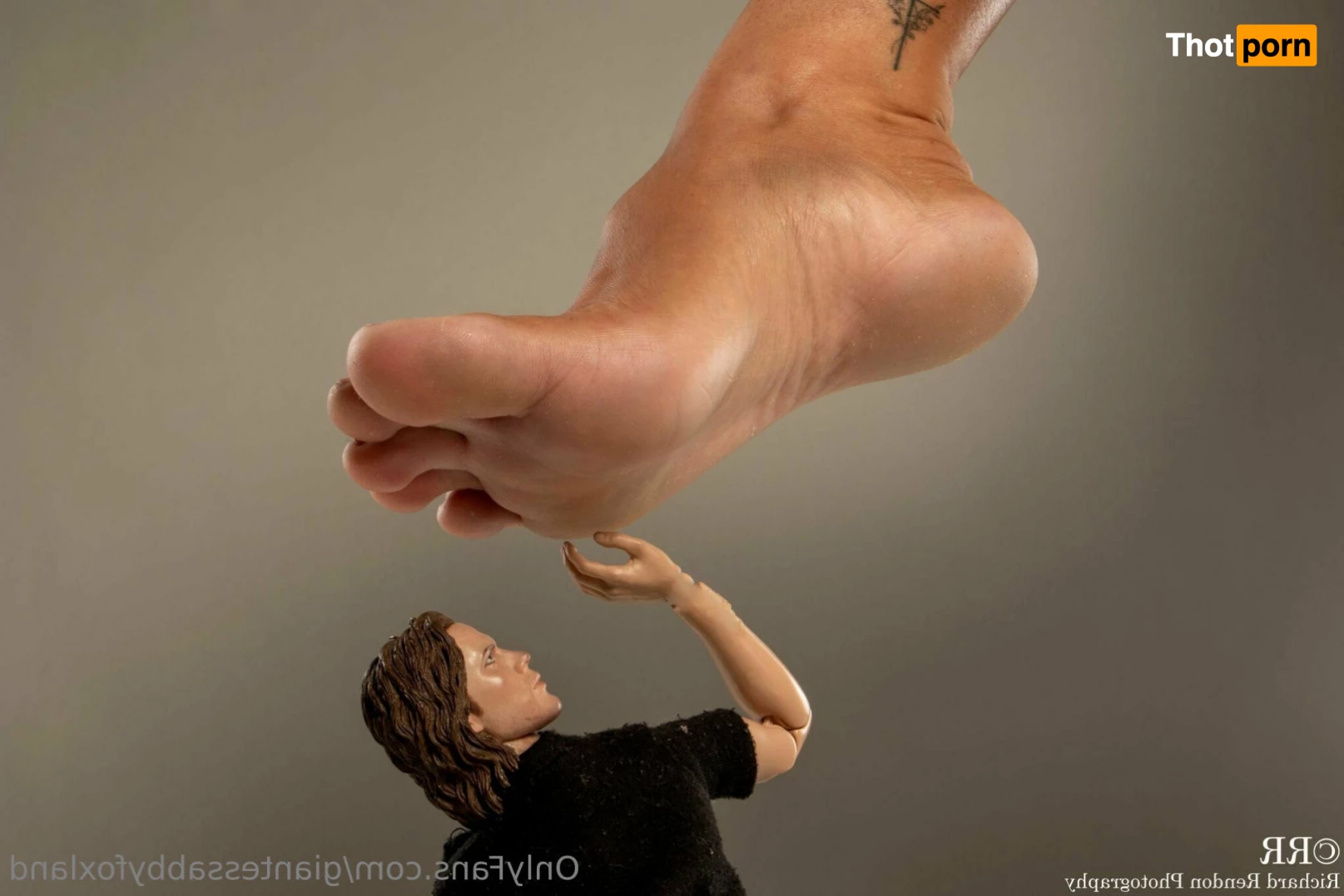 Giantess Abby 😈 7062086