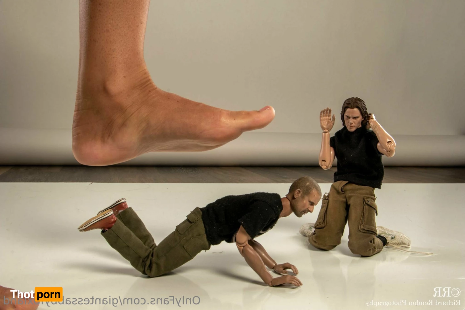 Giantess Abby 😈 7062178