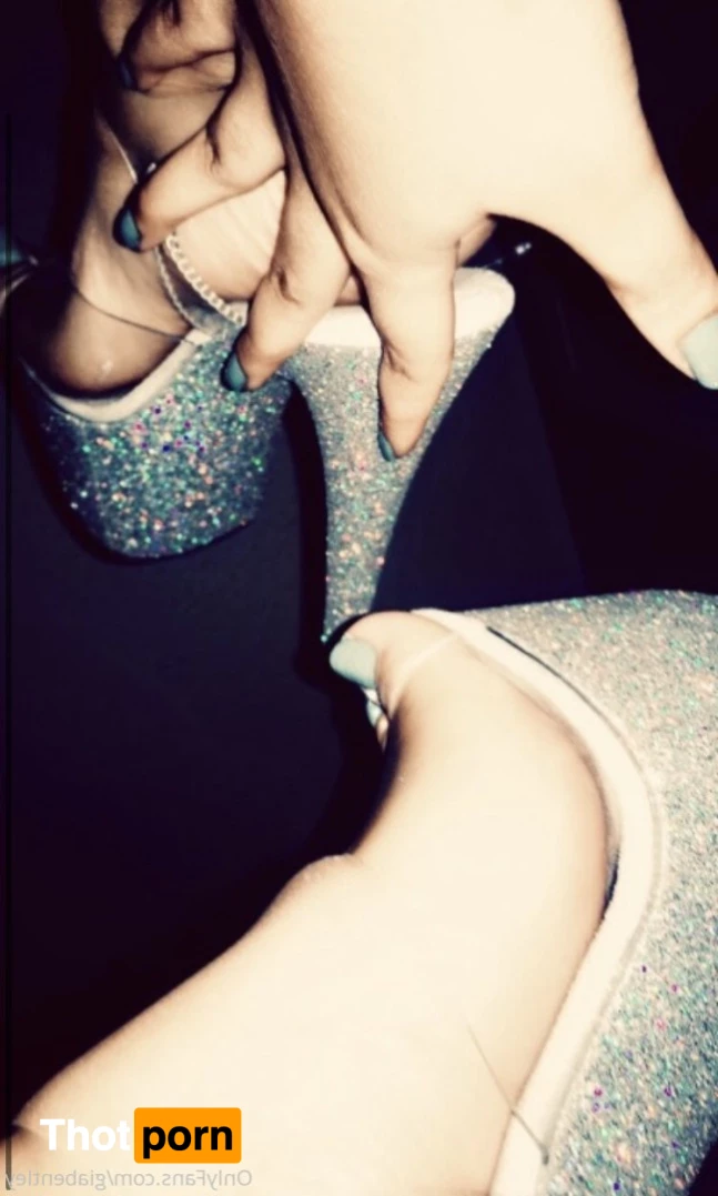 Club Gia B 🦋 7409667